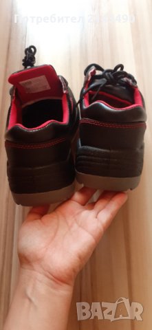 Работни обувки със защита N:44, снимка 3 - Други - 41508948