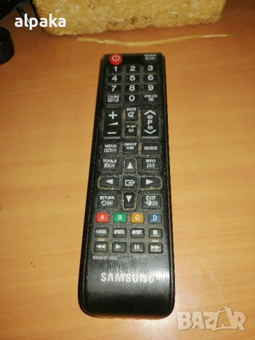 Продавам смарт телевизор Samsung SAMSUNG ТЕЛЕВИЗОР LED UE32J4500AWXXH, снимка 3 - Телевизори - 53291158