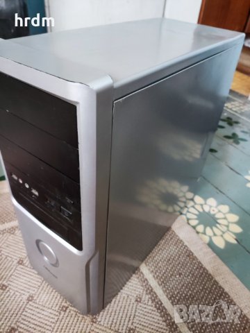 Компютърна кутия, снимка 2 - Захранвания и кутии - 33853406