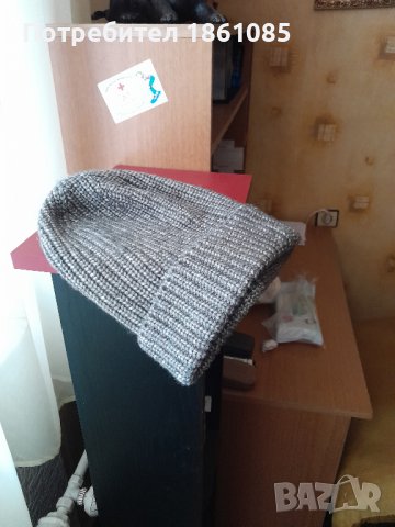 Вълнени дамски шапки, снимка 5 - Шапки - 44230182