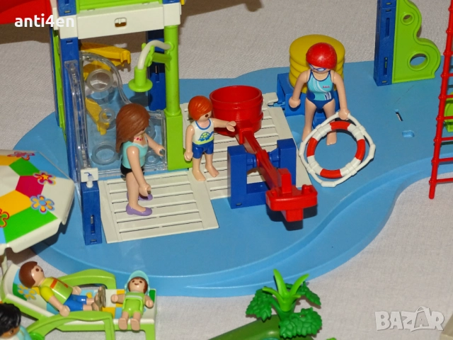 Playmobil детска площадка + къмпинг и фигурки – голям комплект, снимка 8 - Конструктори - 52829915