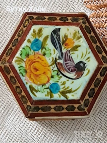 Малка дървена кутийка, Сирия, снимка 3 - Антикварни и старинни предмети - 40890525