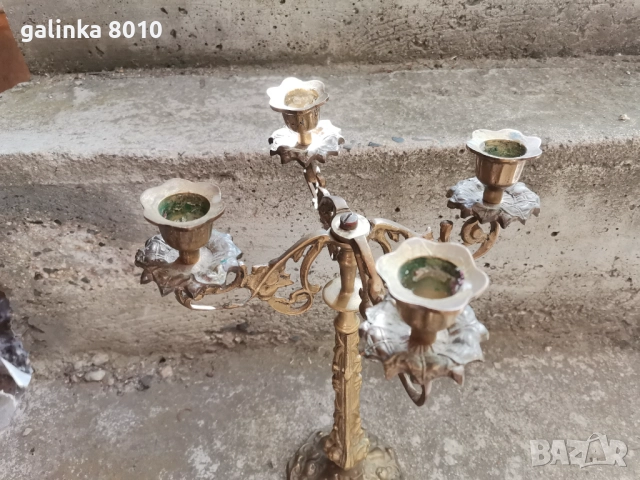 Стар бронзов свещник, снимка 2 - Антикварни и старинни предмети - 51793084