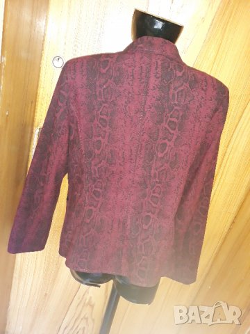 Винено червено сако със змийски принт Л, снимка 5 - Сака - 34541004