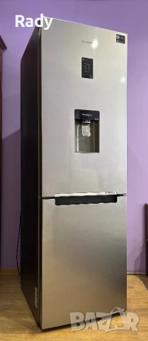 Хладилник с долен фризер Samsung, диспенсър и инверторен компресор