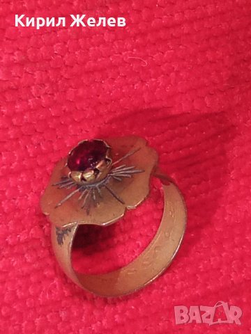 СТАРИНЕН БРОНЗОВ ПРЪСТЕН ЦВЕТЕ РЪЧНИ ОРНАМЕНТИс ЮВЕЛИРНО ФАСЕТИРАН ГРАНАТ МАЙСТОРСКА ИЗРАБОТКА 15117, снимка 3 - Антикварни и старинни предмети - 36422426