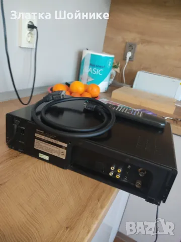 VHS Sharp видео рекордер почти ново, снимка 11 - Плейъри, домашно кино, прожектори - 45470032