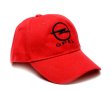 Автомобилна червена шапка - Опел (Opel), снимка 1 - Шапки - 41060862