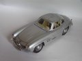 Bburago 1/24 Burago '54 Mercedes Benz 300 SL Бураго Мерцедес Бенц Made In Italy, снимка 3
