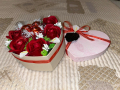 Кутии и чантичички с рози и бонбони, снимка 1 - Декорация за дома - 43988425