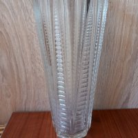 Кристална ваза - 1, снимка 1 - Антикварни и старинни предмети - 40136794