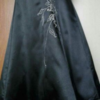 Черна рокля от сатен, гол гръб,със сребриста бродерия🍀❤M,M/L❤🍀арт.4106, снимка 5 - Рокли - 36307780