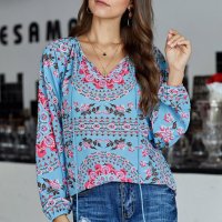 Дамска блуза в светлосиньо с принт на цветя, снимка 8 - Блузи с дълъг ръкав и пуловери - 40526078