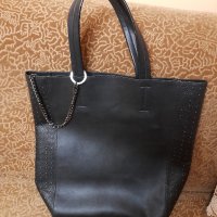 Черна дамска чанта, снимка 1 - Чанти - 41602682