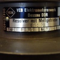 резолвер VEB Elektromotorenwerk typ 1969.1 resolver with measuring transmission 1:5, снимка 6 - Резервни части за машини - 40196177