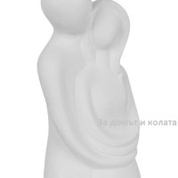 Статуетка на прегърната двойка/ Керамика,14.5х13.8х16.5см, снимка 1 - Статуетки - 42138885