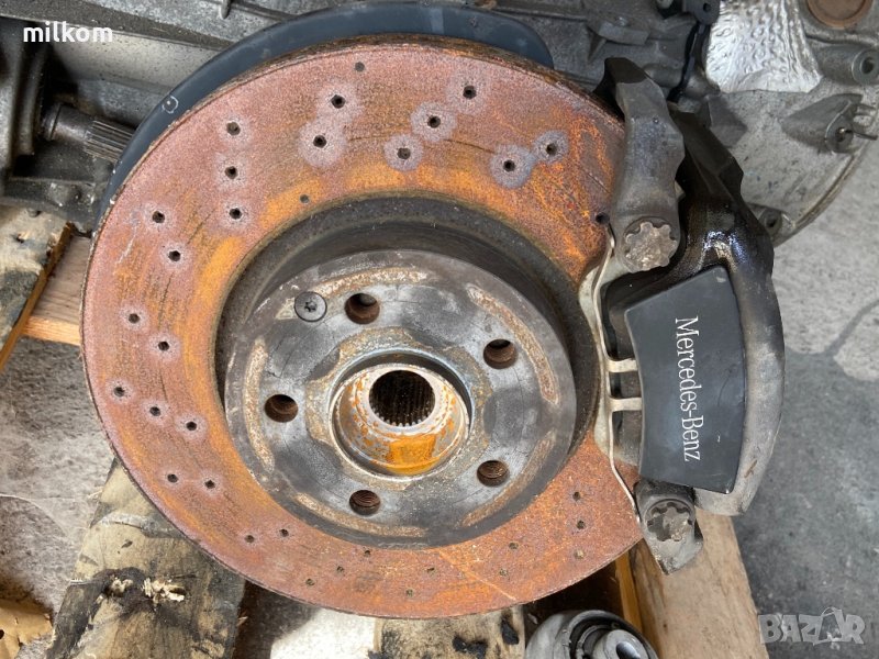 W204 C class AMG пакет винтилирани дискове с апарати , снимка 1