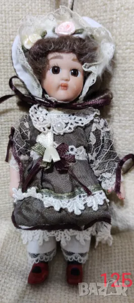 Мини порцеланова кукла , снимка 1