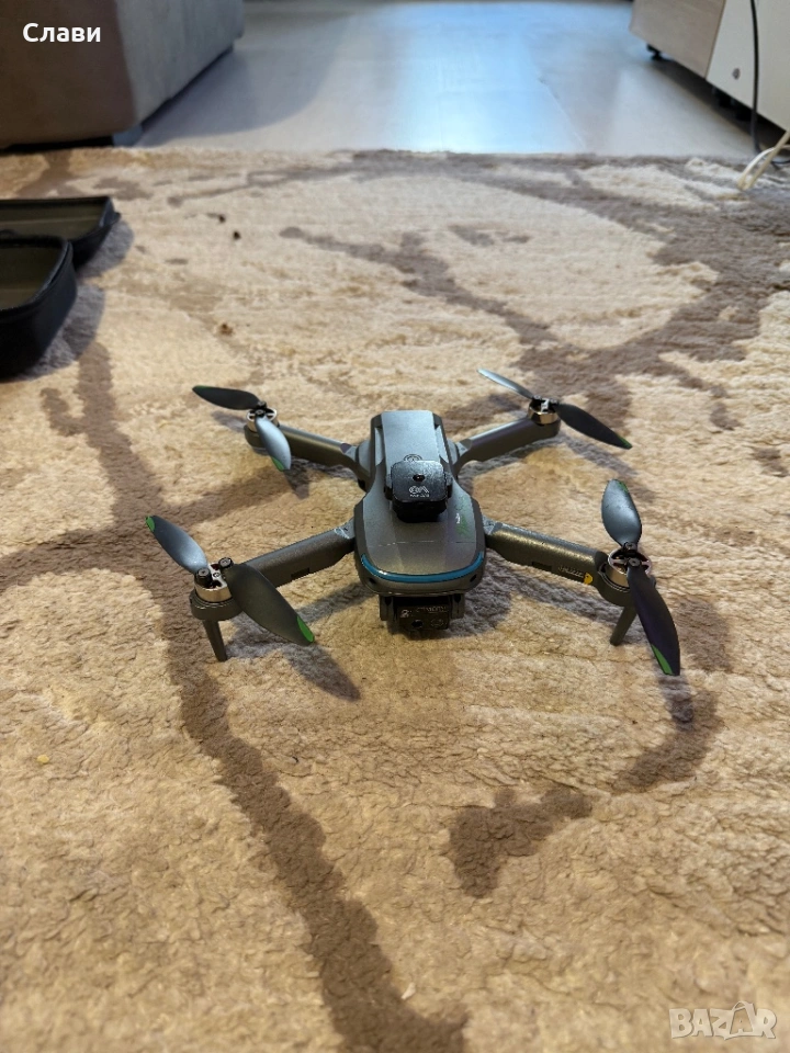 Сгъваем дрон с камера, снимка 1