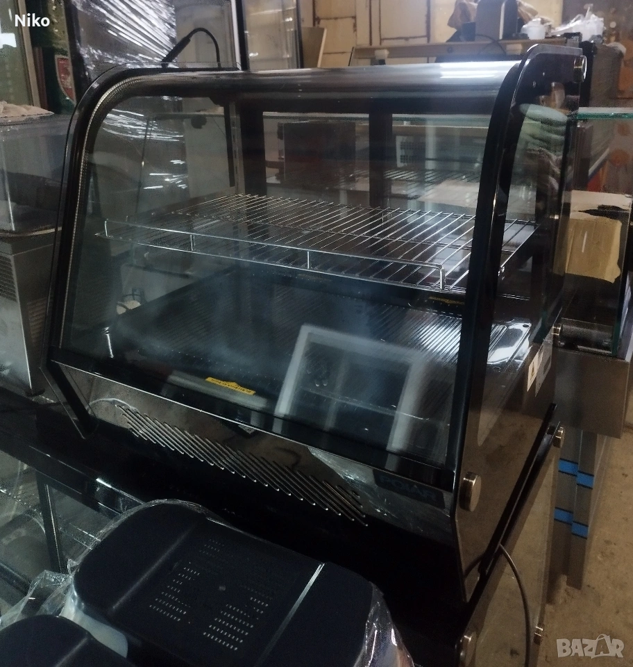 Настолна хладилна витрина Polar, снимка 1