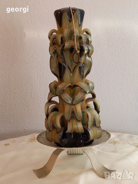 Метален свещник с голяма декоративна свещ, снимка 1