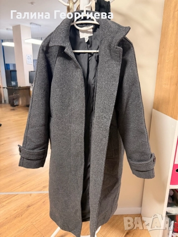Сиво свободно палто на H&M