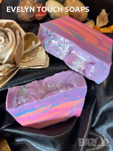 Натурален сапун ръчно изработен сапун Фантазия, снимка 3 - Козметика за тяло - 51104479