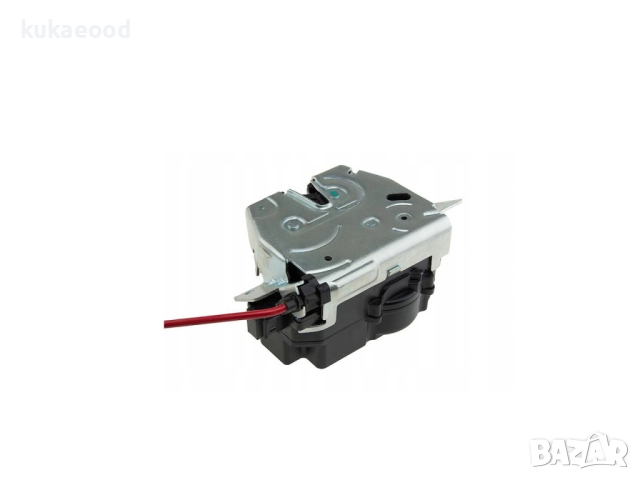 Машинка за заключване на багажник за Mercedes ML W164, снимка 3 - Части - 44602102