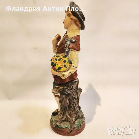 Ръчно рисувана статуетка на селски момък, снимка 5 - Статуетки - 49099595