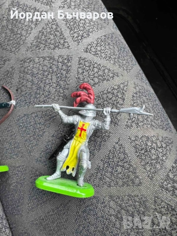 Фигурки средновековни войници - рицъри Britains deetail LTD Англия., снимка 5 - Колекции - 53850289