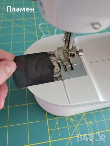 Мини шевна машина преносима 4в1 с педал две скорости Mini sawing, снимка 4 - Шевни машини - 42515268