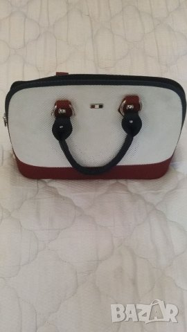 Дамска чанта. 