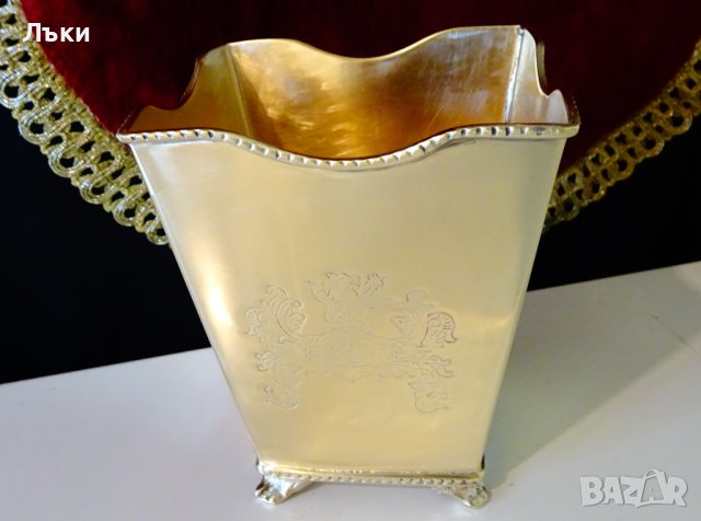 Бронзов съд с рицарски герб,изправен лъв. , снимка 10 - Антикварни и старинни предмети - 40777257