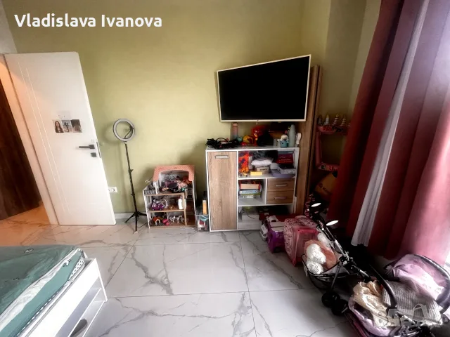 Обзавеждане за детска стая - легло, гардероб, скрин