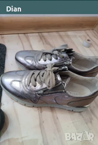 Сребристи маратонки дамски