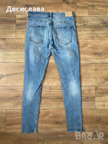 Дамски дънки M-L, снимка 5 - Дънки - 51555791