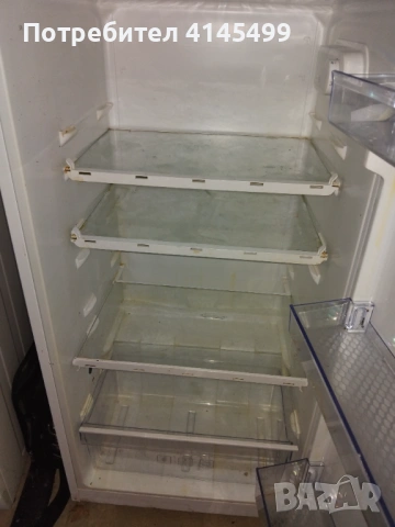 Хладилник малко ползван, снимка 4 - Хладилници - 53696723