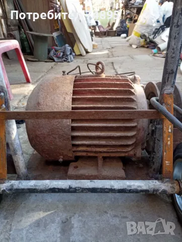 трифазен двигател., снимка 2 - Електродвигатели - 47652383