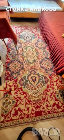 Продавам персийски килим 115/240 см преобладаващо червено, снимка 3 - Килими - 51231594