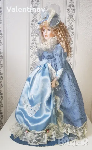 Порцеланова кукла със стойка , снимка 3 - Кукли - 48308131