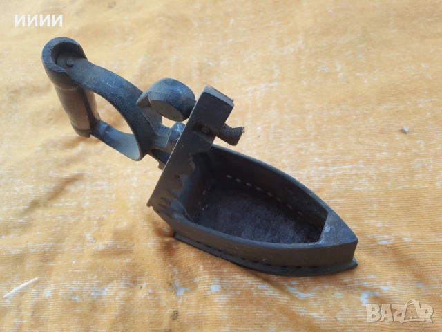 Ютия на жар ЖП, снимка 3 - Антикварни и старинни предмети - 53173457