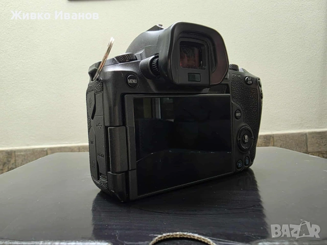 Фотоапарат Canon EOS R , снимка 4 - Фотоапарати - 53096012