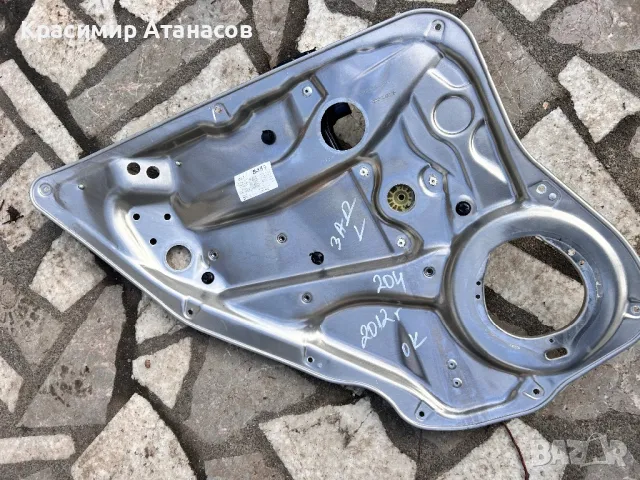 Стъклоповдигач заден ляв за Мерцедес Ц-класа W204.седан. 2011-2014г