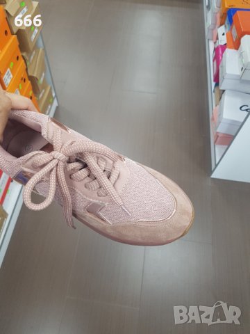 Обувки, снимка 3 - Дамски ежедневни обувки - 42205317