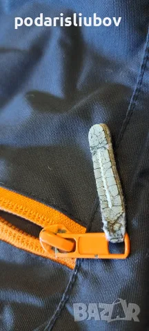 Детско яке с качулка. 116см, за 5-6год. Water resistant. Предни ципове и ластик на ръкавите , снимка 5 - Детски якета и елеци - 56045865