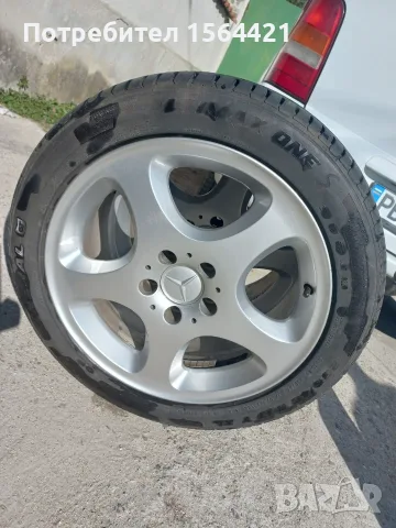 4 бр. гуми Continental 235/45 R 17, джанти, болтове за Mercedes