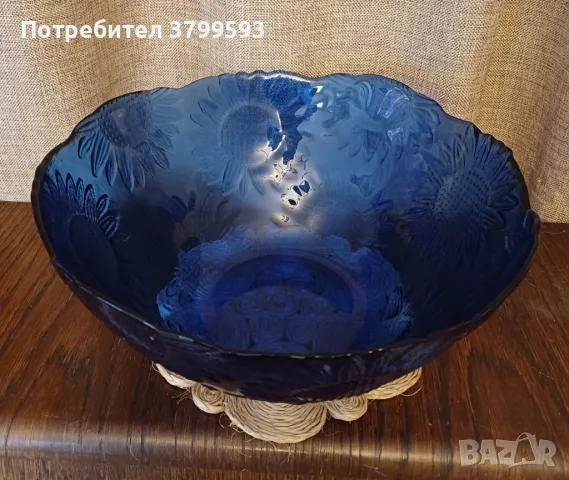 Голяма синя стъклена фруктиера, снимка 4 - Декорация за дома - 48714086