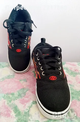 Маратонки с колелца HEELYS N33, снимка 5 - Детски маратонки - 55992755