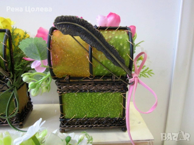 Ковчеже с цветя + брошка за шал, снимка 5 - Подаръци за жени - 53092638