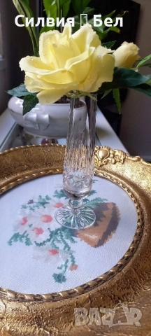 Малка кристална вазичка , снимка 2 - Вази - 51865972